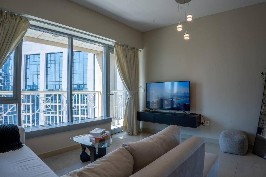 Luxury Burj Khalifa View - Mins Walking Dubai Mall Apartment Exterior photo